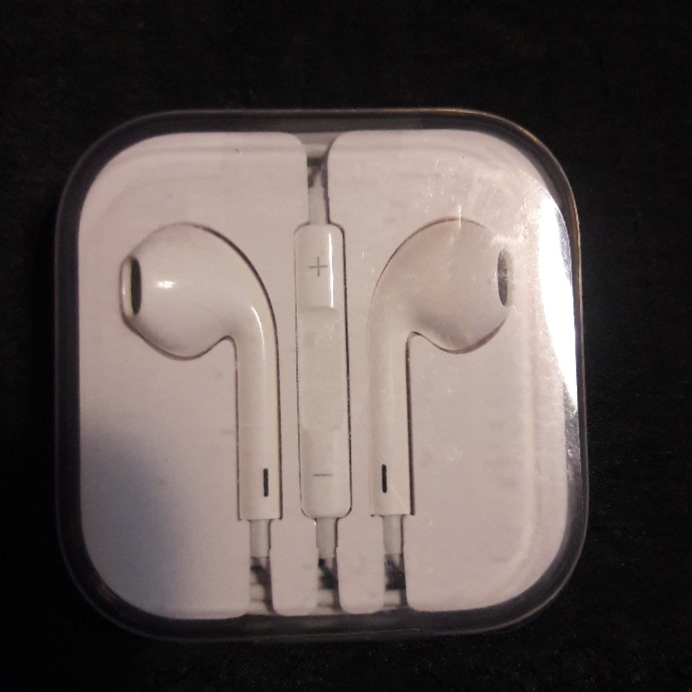 I phone ear bugs